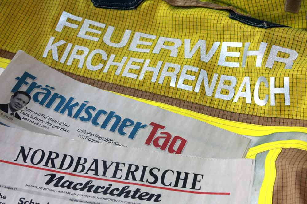zeitung-jacke-web